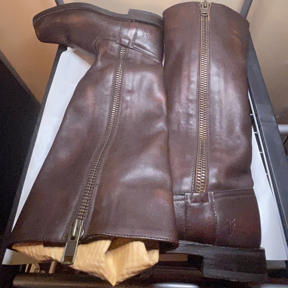 ✨FRYE Tall Leather Brown Boots worn once….💫